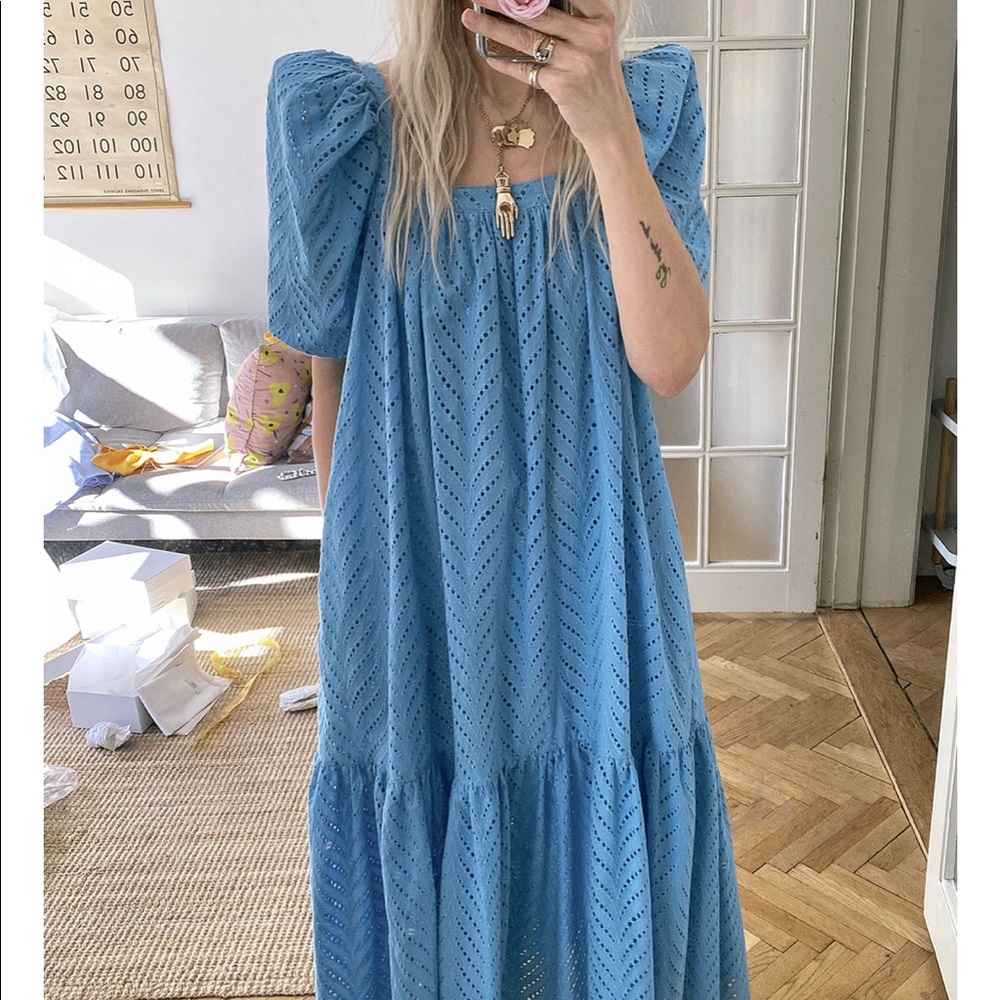 ISO mr. larkin ode dress blue eyelet. Xs or s